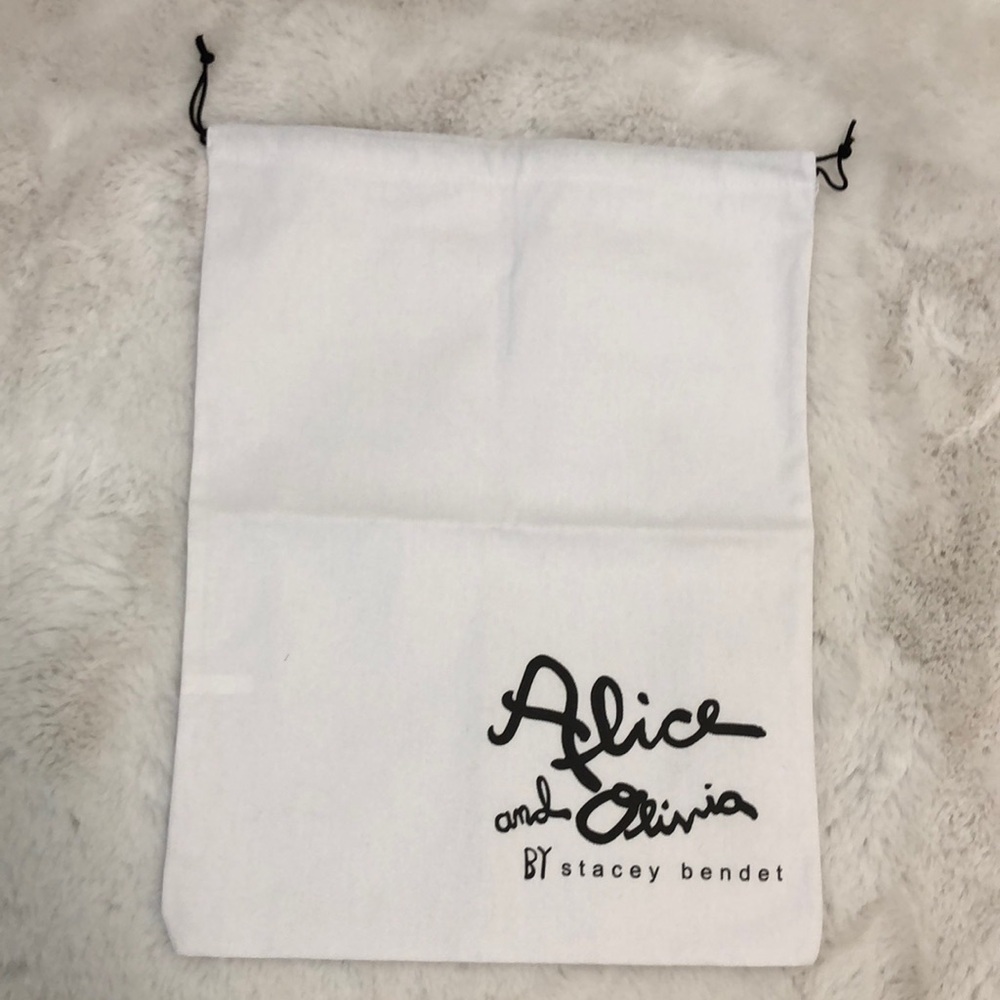 ALICE + OLIVIA white drawstring dust bag